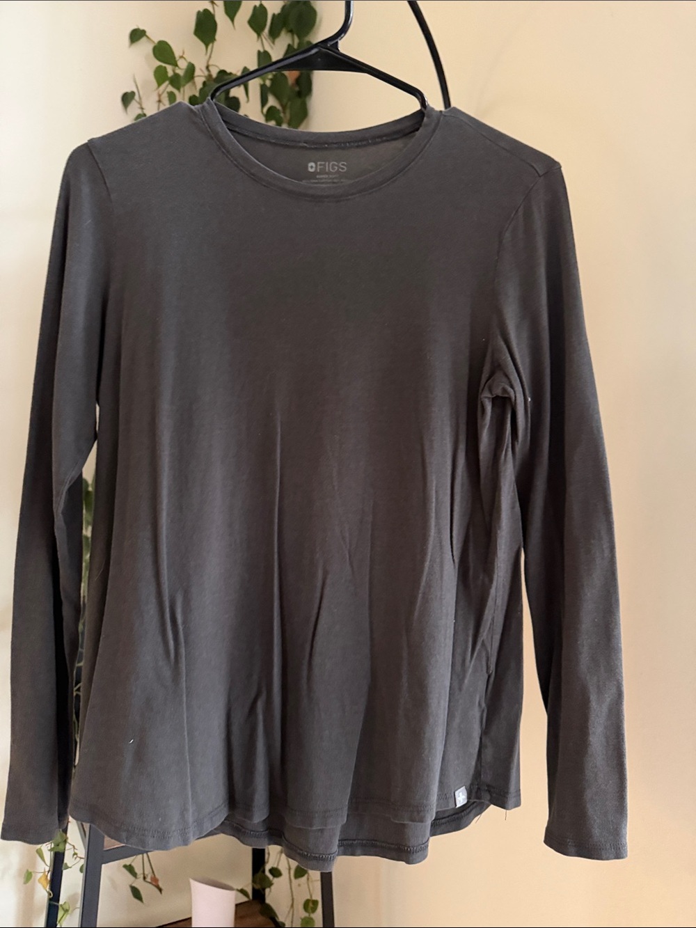 Figs Women's Supersoft Long Sleeve Underscrub - Charcoal Gray